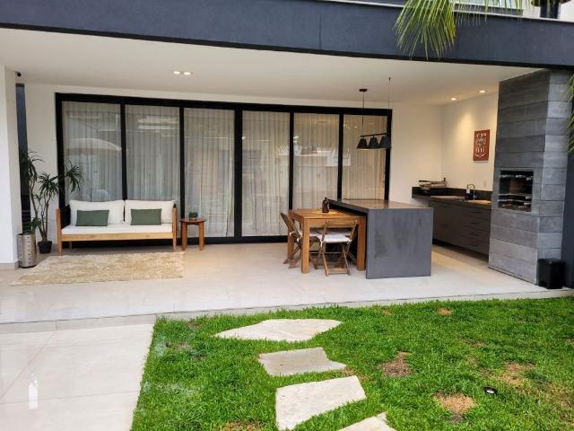 Casa / Sobrado em Condomínio para Venda em Rio de Janeiro/RJ Recreio dos Bandeirantes 4 Quartos