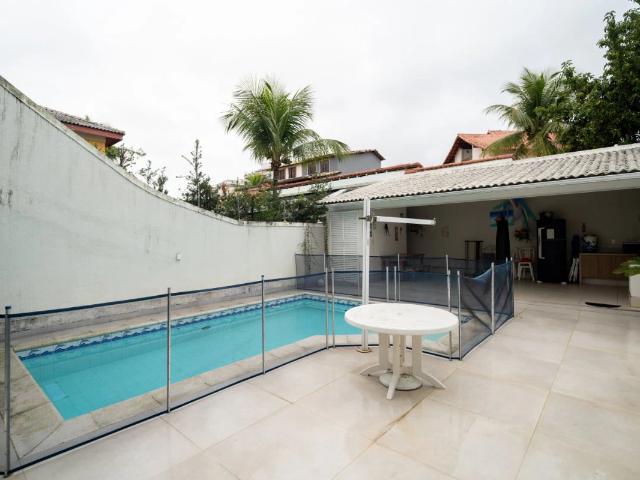 Casa / Sobrado em Condomínio para Venda em Rio de Janeiro/RJ Recreio dos Bandeirantes 4 Quartos