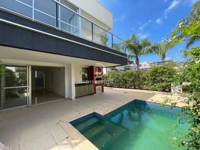 Casa / Sobrado em Condomínio para Venda em Rio de Janeiro/RJ Recreio dos Bandeirantes 5 Quartos