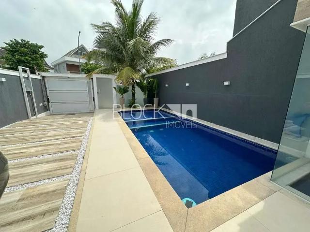 Casa / Sobrado em Condomínio para Venda em Rio de Janeiro/RJ Recreio dos Bandeirantes 5 Quartos