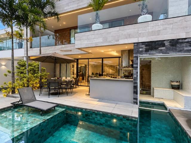 Casa / Sobrado em Condomínio para Venda em Rio de Janeiro/RJ Recreio dos Bandeirantes 5 Quartos