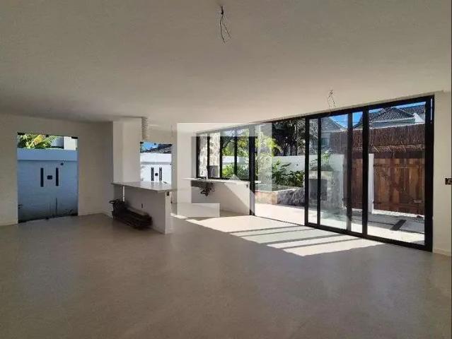 Casa / Sobrado em Condomínio para Venda em Rio de Janeiro/RJ Vargem Pequena 4 Quartos