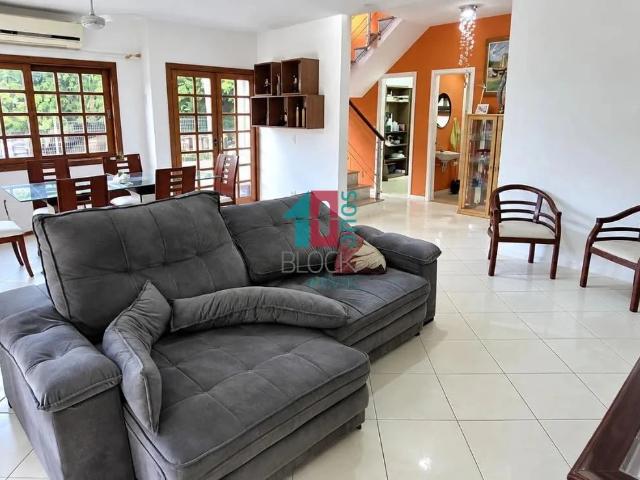 Casa / Sobrado em Condomínio para Venda em Rio de Janeiro/RJ Vargem Pequena 6 Quartos
