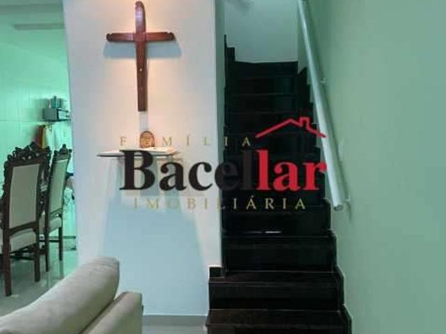 Casa / Sobrado em Condomínio para Venda em Rio de Janeiro/RJ Vila Valqueire 2 Quartos