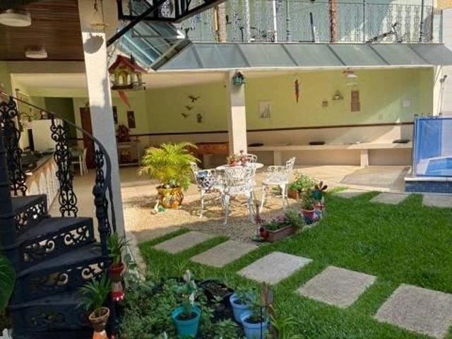 Casa / Sobrado em Condomínio para Venda em Rio de Janeiro/RJ Vila Valqueire 4 Quartos