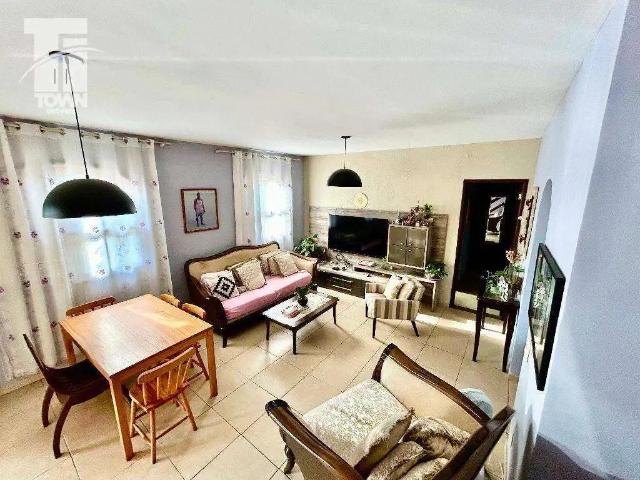 Casa / Sobrado em Condomínio para Venda em São Gonçalo/RJ Rio do Ouro 5 Quartos