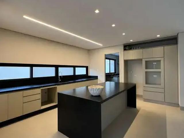 Casa / Sobrado em Condomínio para Venda em São João da Boa Vista/SP Riviera de São João 4 Quartos