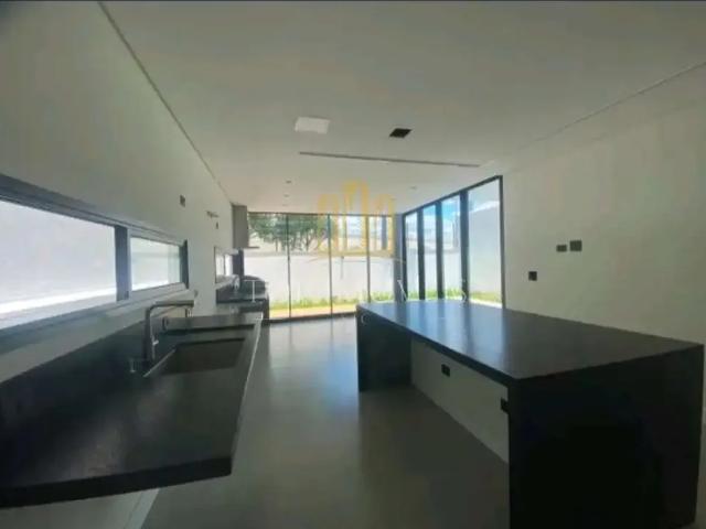 Casa / Sobrado em Condomínio para Venda em São José dos Campos/SP Urbanova 4 Quartos
