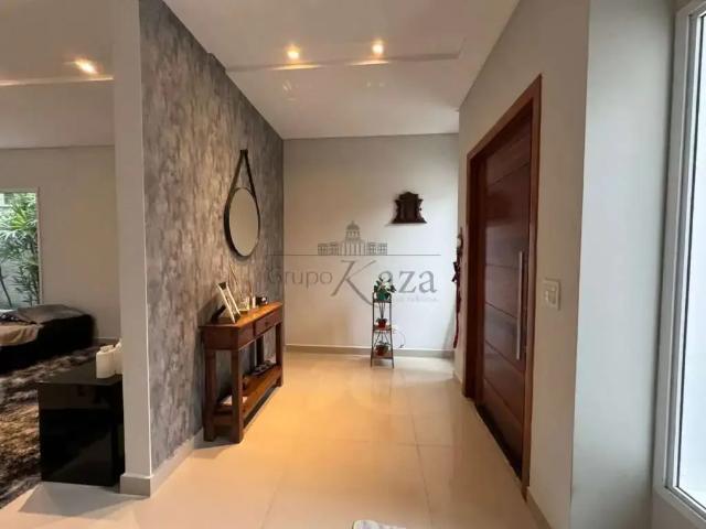 Casa / Sobrado em Condomínio para Venda em São José dos Campos/SP Urbanova 5 Quartos