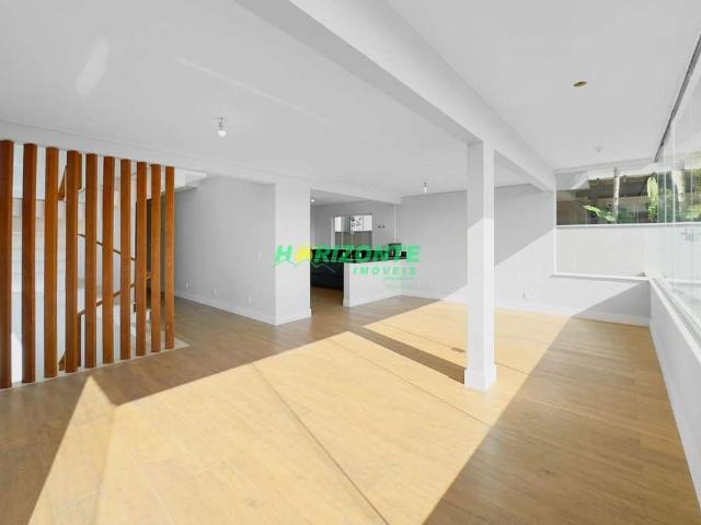 Casa / Sobrado em Condomínio para Venda em São José dos Campos/SP Urbanova V 4 Quartos