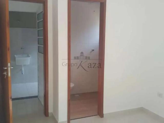 Casa / Sobrado em Condomínio para Venda em São José dos Campos/SP Chácaras Araújo I 3 Quartos
