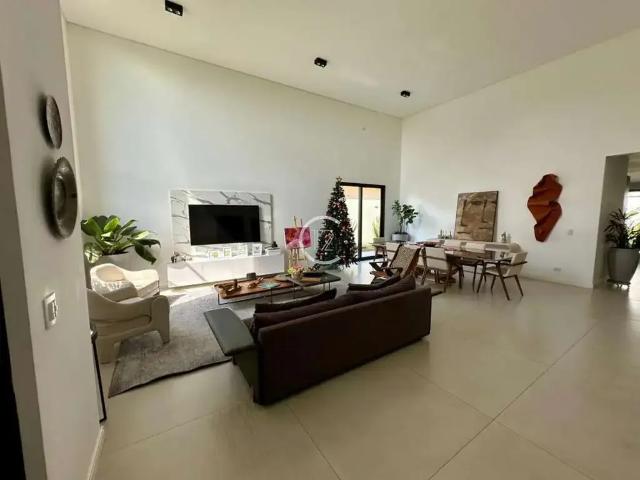 Casa / Sobrado em Condomínio para Venda em São José dos Campos/SP Condomínio Reserva do Paratehy 4 Quartos