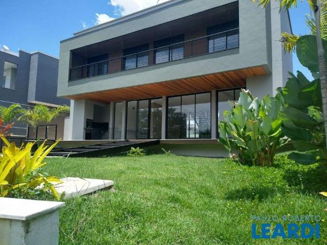 Casa / Sobrado em Condomínio para Venda em São José dos Campos/SP Condomínio Reserva do Paratehy 4 Quartos