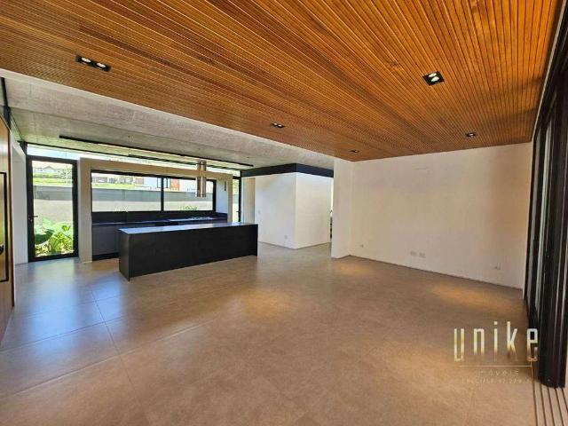Casa / Sobrado em Condomínio para Venda em São José dos Campos/SP Condomínio Residencial Monte Carlo 3 Quartos