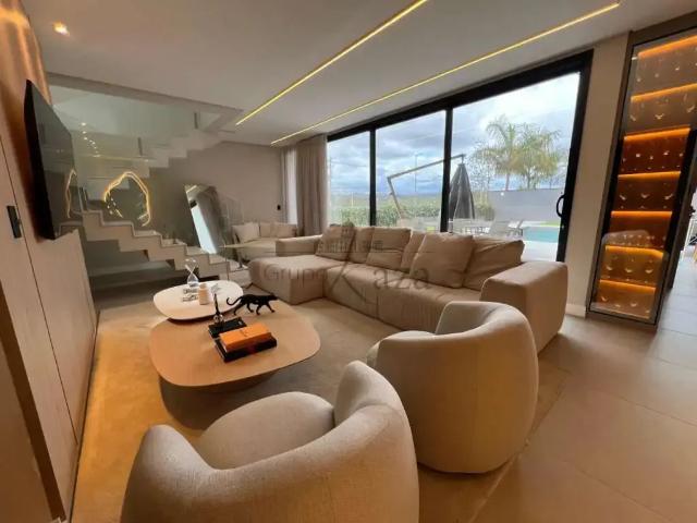 Casa / Sobrado em Condomínio para Venda em São José dos Campos/SP Condomínio Residencial Monte Carlo 4 Quartos