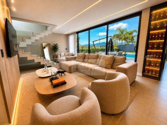 Casa / Sobrado em Condomínio para Venda em São José dos Campos/SP Condomínio Residencial Monte Carlo 4 Quartos