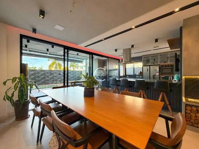 Casa / Sobrado em Condomínio para Venda em São José dos Campos/SP Condomínio Residencial Floresta 4 Quartos