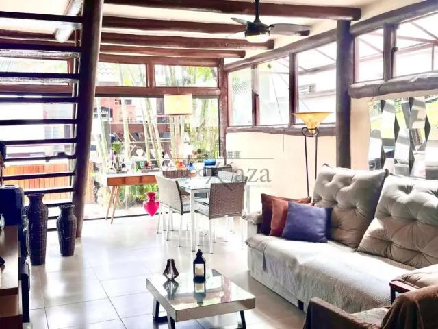 Casa / Sobrado em Condomínio para Venda em São José dos Campos/SP Eldorado 3 Quartos