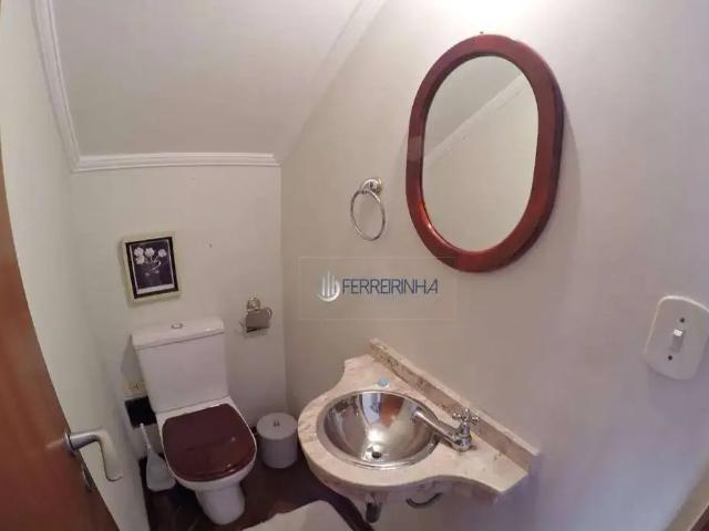 Casa / Sobrado em Condomínio para Venda em São José dos Campos/SP Jardim Aquárius 3 Quartos