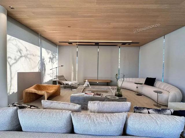 Casa / Sobrado em Condomínio para Venda em São José dos Campos/SP Jardim do Golfe 4 Quartos