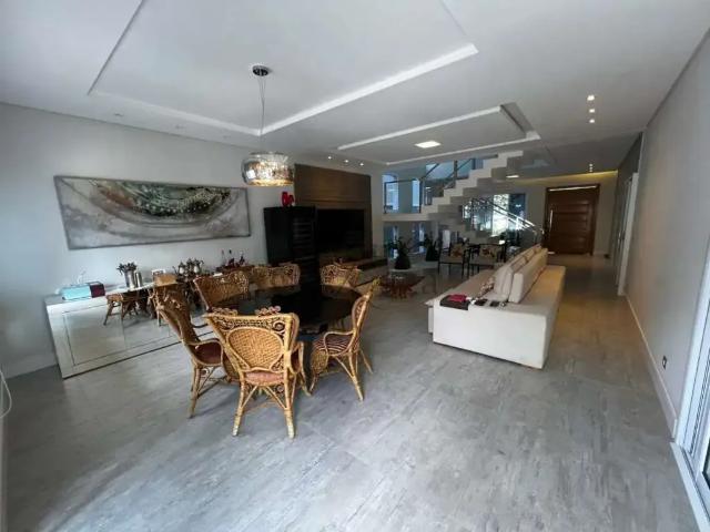 Casa / Sobrado em Condomínio para Venda em São José dos Campos/SP Jardim do Golfe 5 Quartos