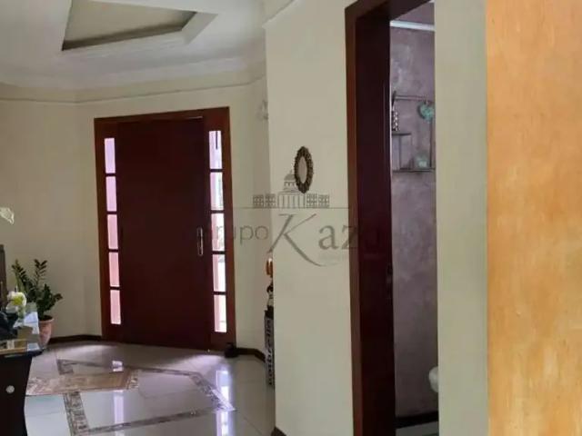 Casa / Sobrado em Condomínio para Venda em São José dos Campos/SP Jardim das Colinas 3 Quartos