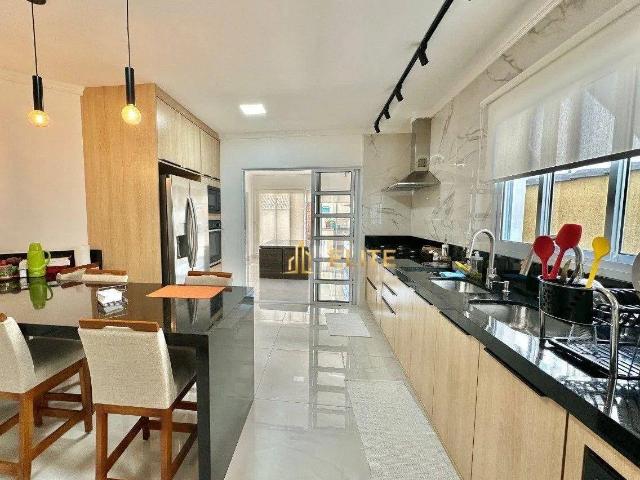 Casa / Sobrado em Condomínio para Venda em São José dos Campos/SP Jardim das Colinas 4 Quartos