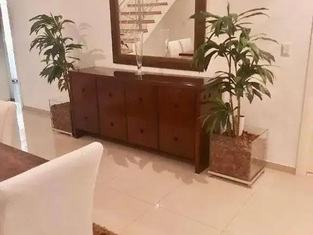 Casa / Sobrado em Condomínio para Venda em São José dos Campos/SP Jardim das Colinas 4 Quartos