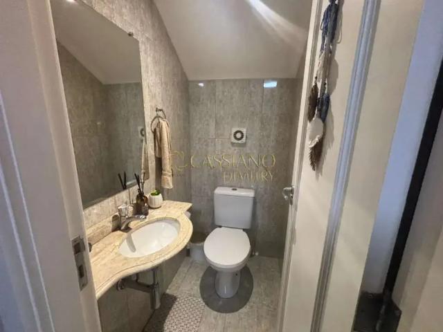 Casa / Sobrado em Condomínio para Venda em São José dos Campos/SP Jardim das Indústrias 3 Quartos