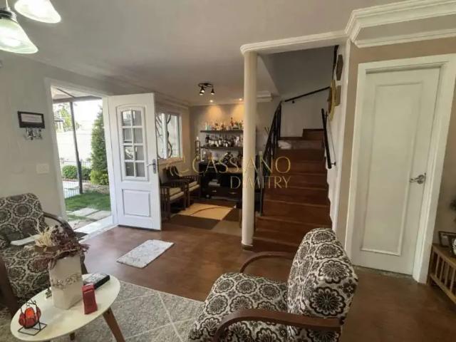 Casa / Sobrado em Condomínio para Venda em São José dos Campos/SP Jardim das Indústrias 3 Quartos