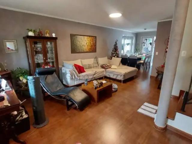 Casa / Sobrado em Condomínio para Venda em São José dos Campos/SP Jardim das Indústrias 3 Quartos