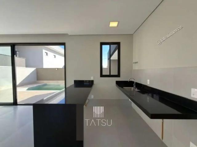 Casa / Sobrado em Condomínio para Venda em São José dos Campos/SP Loteamento Floresta 4 Quartos