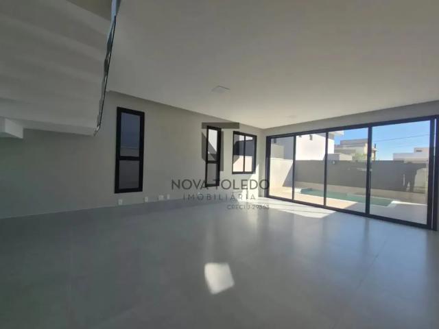 Casa / Sobrado em Condomínio para Venda em São José dos Campos/SP Loteamento Floresta 4 Quartos