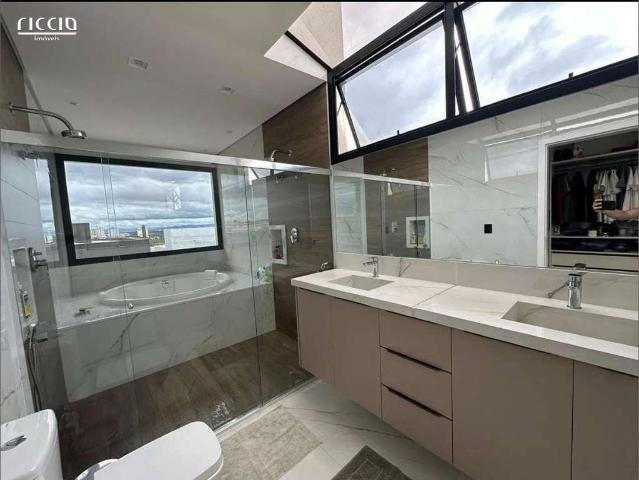 Casa / Sobrado em Condomínio para Venda em São José dos Campos/SP Putim 4 Quartos