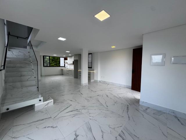 Casa / Sobrado para Venda em São José/SC Potecas 3 Quartos