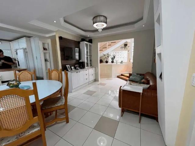 Casa / Sobrado em Condomínio para Venda em São José/SC Ponta de Baixo 4 Quartos