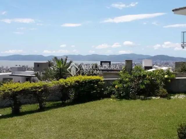 Casa / Sobrado em Condomínio para Venda em São José/SC Roçado 4 Quartos