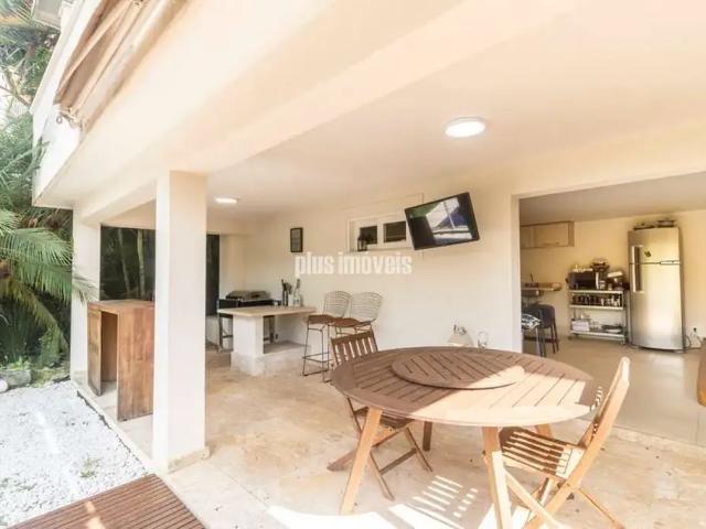 Casa / Sobrado em Condomínio para Venda em São Paulo/SP Morumbi 3 Quartos