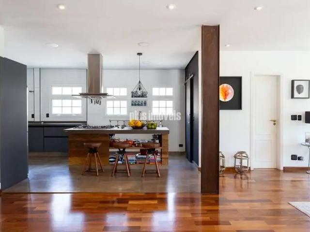 Casa / Sobrado em Condomínio para Venda em São Paulo/SP Morumbi 3 Quartos