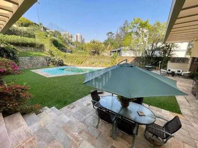 Casa / Sobrado em Condomínio para Venda em São Paulo/SP Morumbi 5 Quartos
