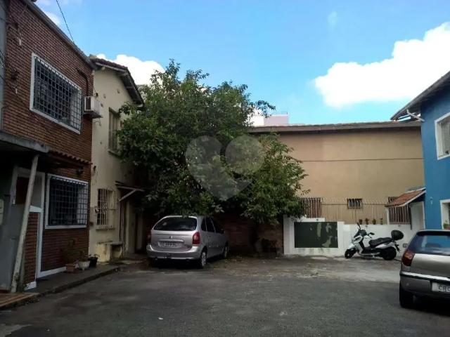 Casa / Sobrado em Condomínio para Venda em São Paulo/SP Aclimação 2 Quartos