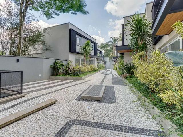 Casa / Sobrado em Condomínio para Venda em São Paulo/SP Alto da Boa Vista 4 Quartos
