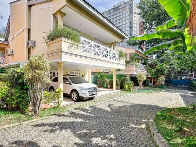 Casa / Sobrado em Condomínio para Venda em São Paulo/SP Alto da Boa Vista 4 Quartos