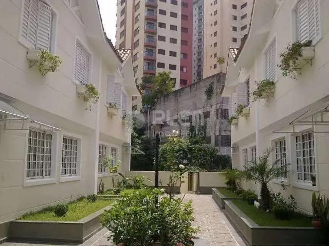 Casa / Sobrado em Condomínio para Venda em São Paulo/SP Chora Menino 3 Quartos
