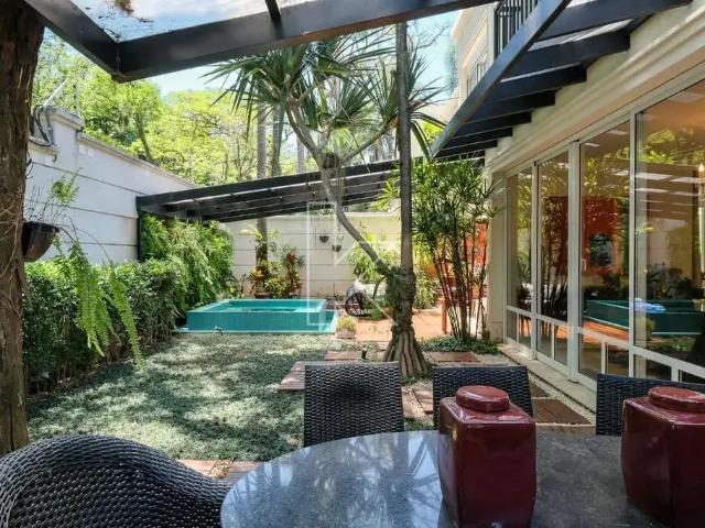 Casa / Sobrado em Condomínio para Venda em São Paulo/SP Ibirapuera 4 Quartos