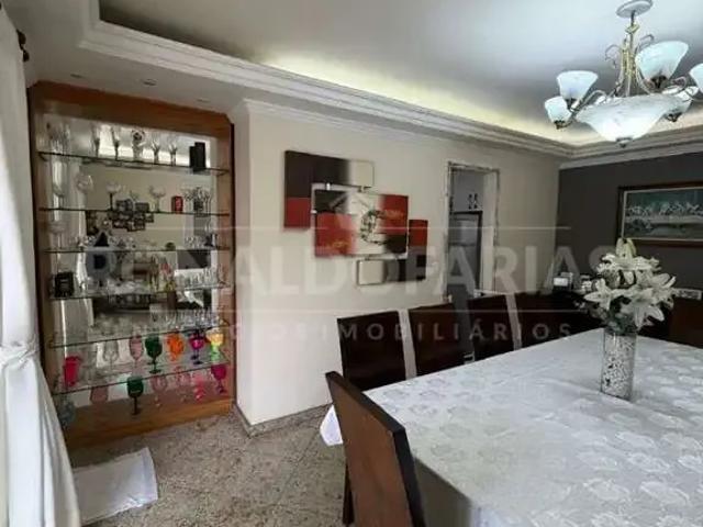Casa / Sobrado em Condomínio para Venda em São Paulo/SP Interlagos 4 Quartos