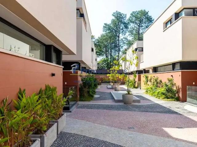 Casa / Sobrado em Condomínio para Venda em São Paulo/SP Jardim Cordeiro 4 Quartos