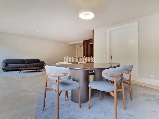 Casa / Sobrado em Condomínio para Venda em São Paulo/SP Jardim Europa 3 Quartos