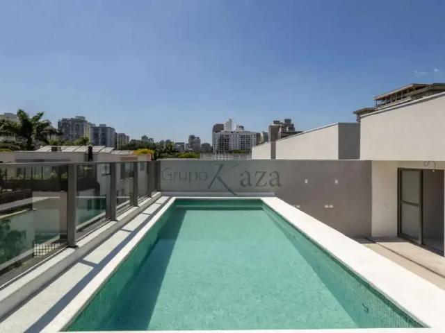 Casa / Sobrado em Condomínio para Venda em São Paulo/SP Jardim Europa 4 Quartos