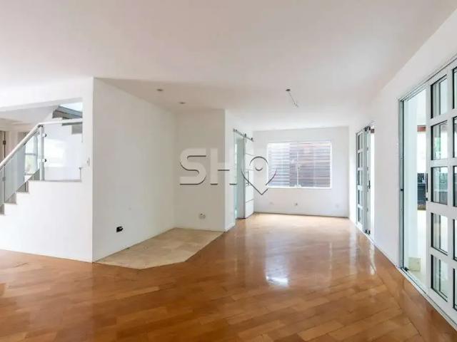 Casa / Sobrado em Condomínio para Venda em São Paulo/SP Jardim Petrópolis 5 Quartos